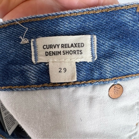 Madewell Curvy Relaxed Denim Shorts - Picture 5 of 6